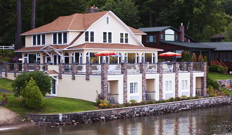 Lodge right on the lake